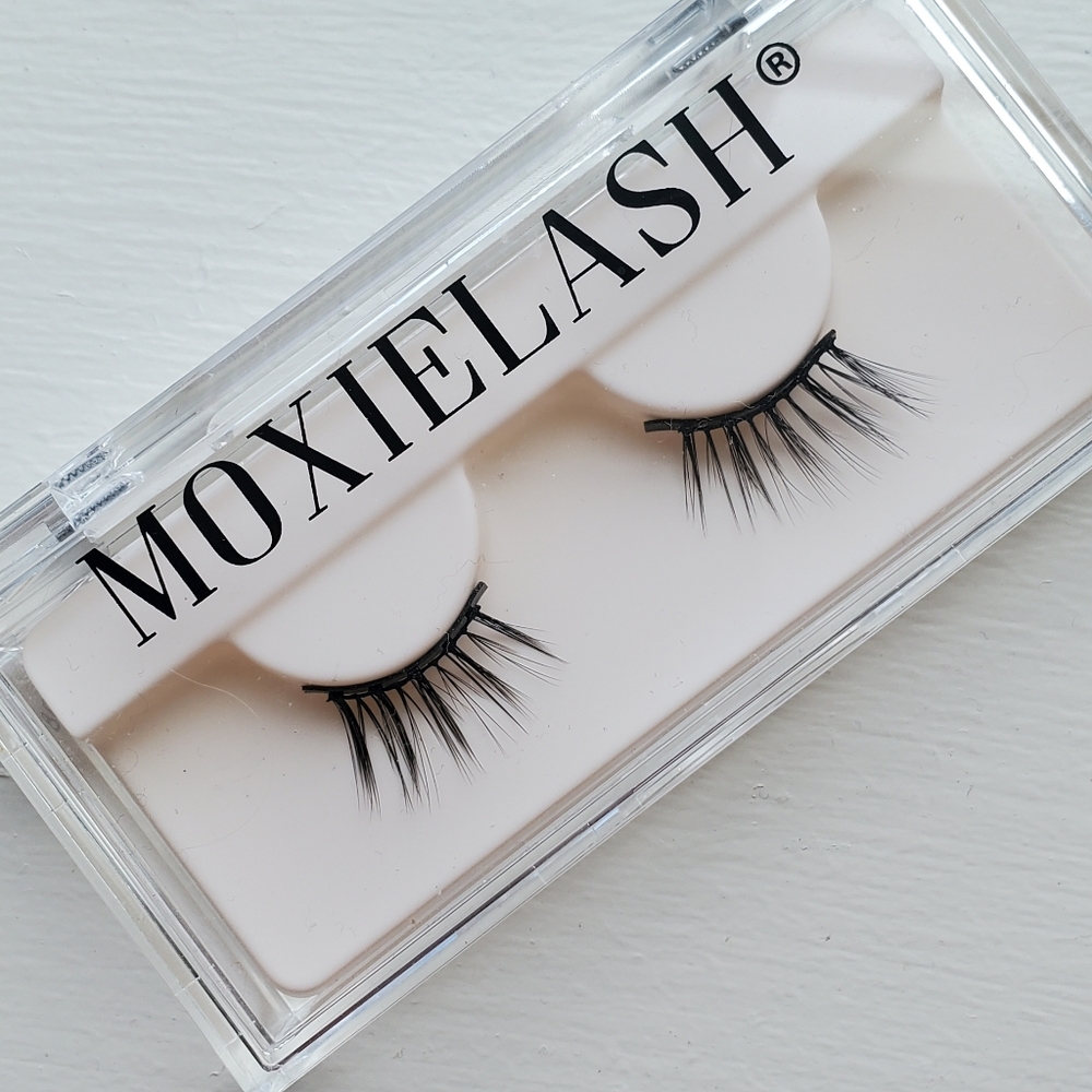 NWOT Cheeky Magnetic Lashes In Black